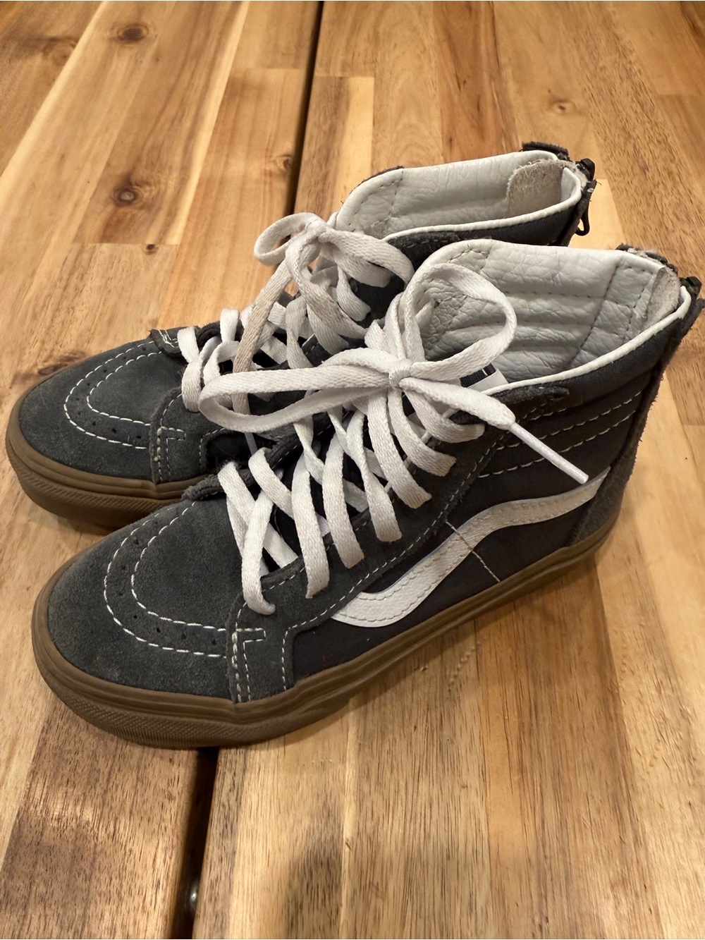 Kids Vans High-Top Skate Sneakers in Gray with White Stripe
